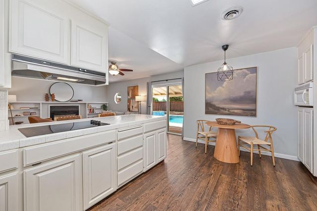 5263 Heritage Dr, Carmichael, CA 95608