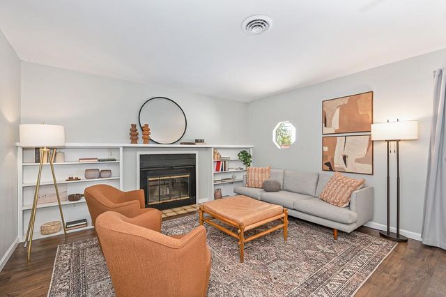 5263 Heritage Dr, Carmichael, CA 95608