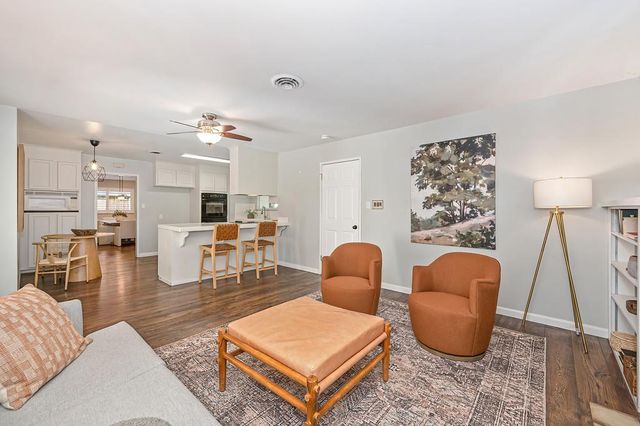 5263 Heritage Dr, Carmichael, CA 95608