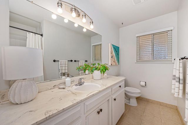 5263 Heritage Dr, Carmichael, CA 95608