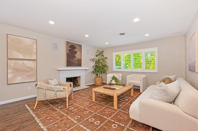 5263 Heritage Dr, Carmichael, CA 95608