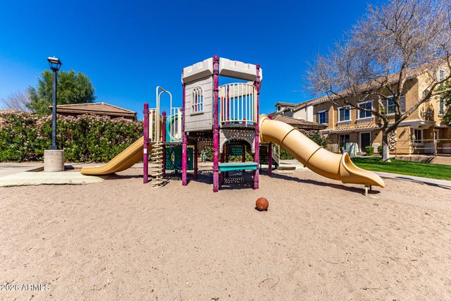 970 W ASPEN Way, Gilbert, AZ 85233