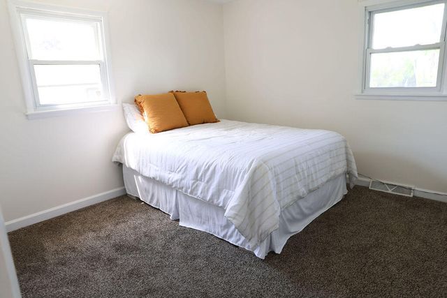9370 Roosevelt Place, Crown Point, IN 46307
