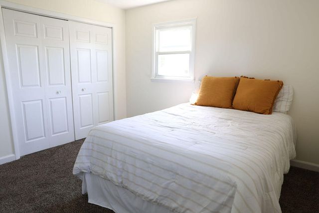 9370 Roosevelt Place, Crown Point, IN 46307