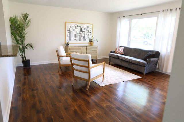 9370 Roosevelt Place, Crown Point, IN 46307