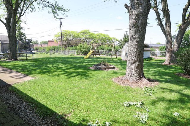 9370 Roosevelt Place, Crown Point, IN 46307