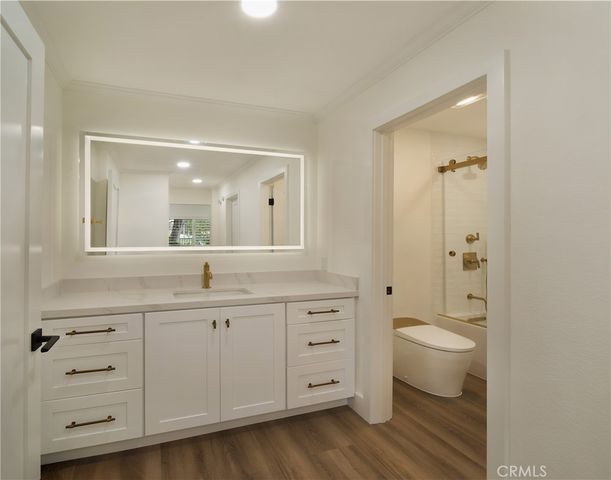 320 Villa Point, Newport Beach, CA 92660