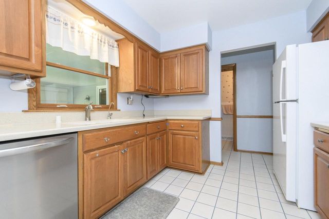 1330 Christopher COURT, Oconomowoc, WI 53066