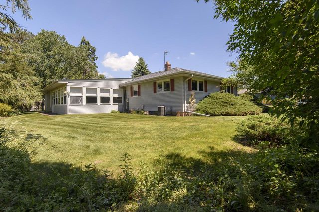 1330 Christopher COURT, Oconomowoc, WI 53066