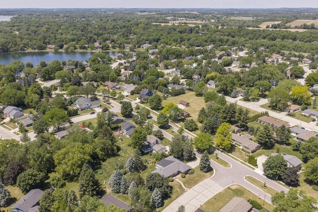 1330 Christopher COURT, Oconomowoc, WI 53066