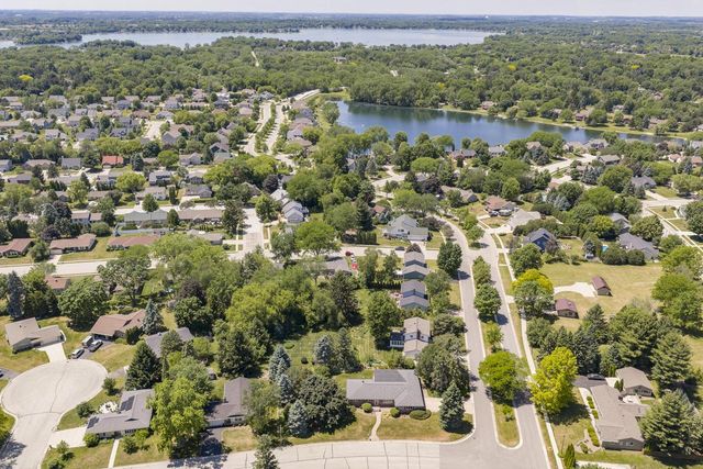 1330 Christopher COURT, Oconomowoc, WI 53066