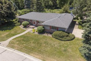 1330 Christopher COURT, Oconomowoc, WI 53066