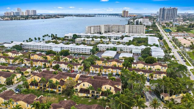 1015 Lake Shore Drive 102, Lake Park, FL 33403