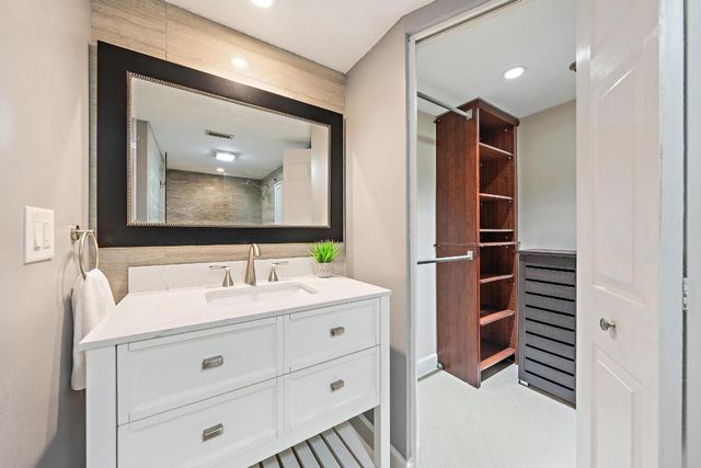 1015 Lake Shore Drive 102, Lake Park, FL 33403