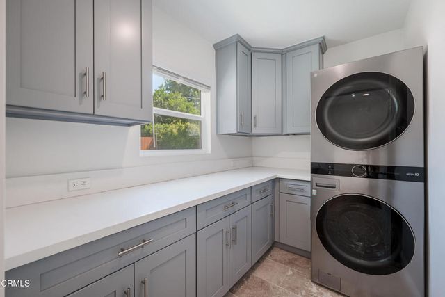 2065 Casa Grande, Pasadena, CA 91104