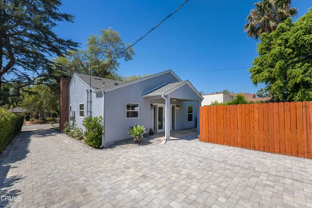 2065 Casa Grande, Pasadena, CA 91104