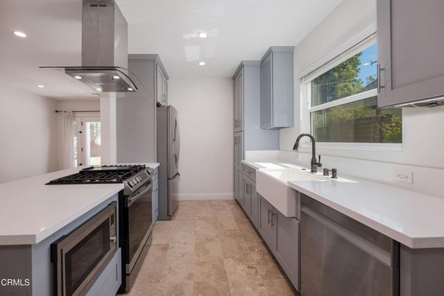 2065 Casa Grande, Pasadena, CA 91104