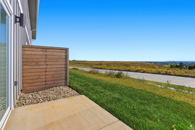 5625 Goheen Drive, Manhattan, KS 66503