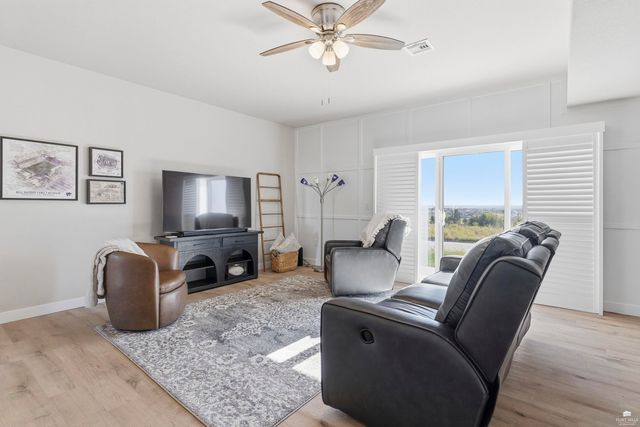 5625 Goheen Drive, Manhattan, KS 66503