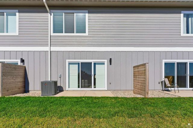 5625 Goheen Drive, Manhattan, KS 66503