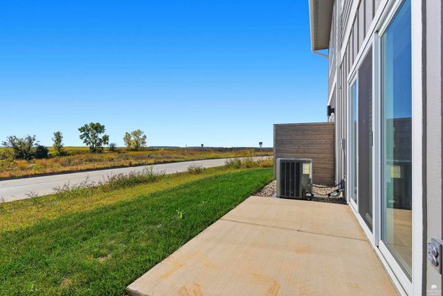 5625 Goheen Drive, Manhattan, KS 66503