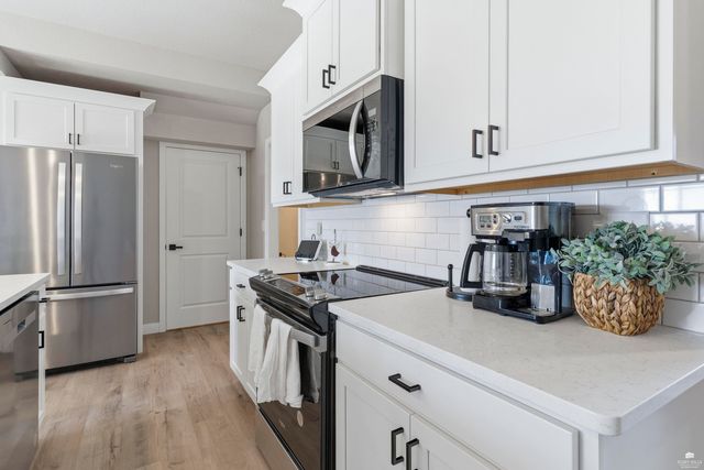 5625 Goheen Drive, Manhattan, KS 66503