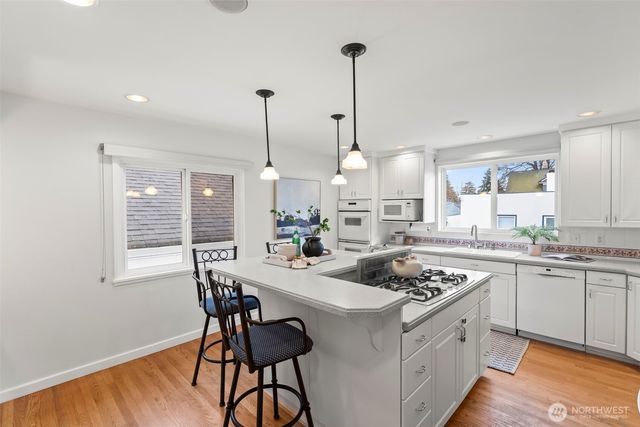 1215 N Alder Street, Tacoma, WA 98406