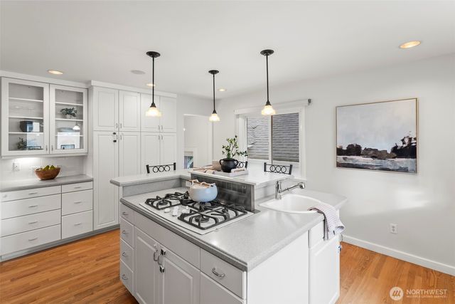 1215 N Alder Street, Tacoma, WA 98406