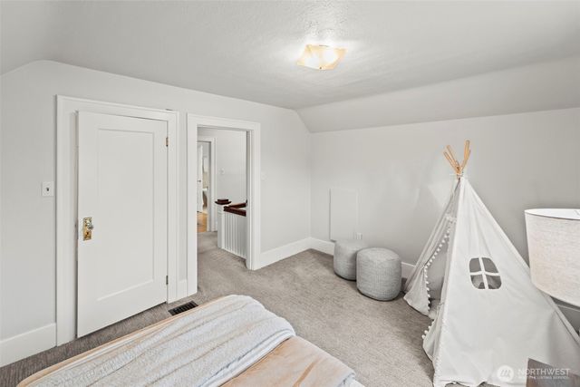 1215 N Alder Street, Tacoma, WA 98406