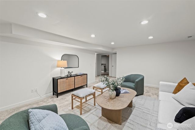 1215 N Alder Street, Tacoma, WA 98406