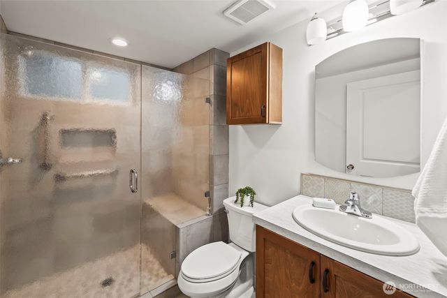 1215 N Alder Street, Tacoma, WA 98406