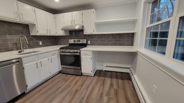 70 Farrwood Ave 11, North Andover, MA 01845