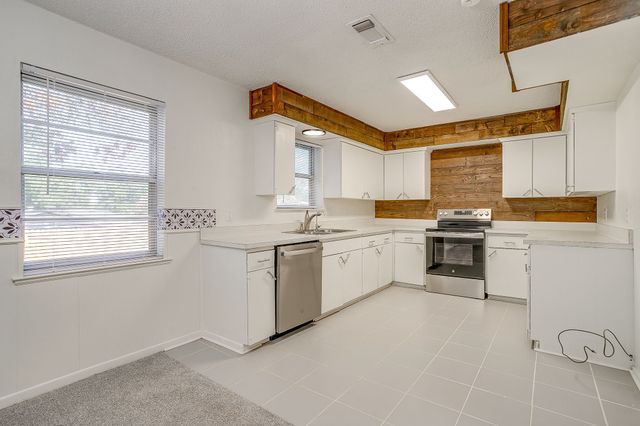 4516 Rector Avenue, Fort Worth, TX 76133