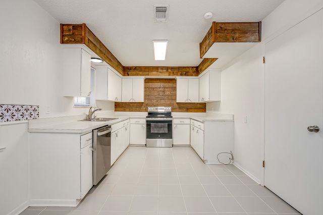 4516 Rector Avenue, Fort Worth, TX 76133