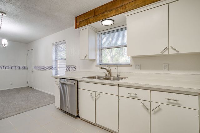 4516 Rector Avenue, Fort Worth, TX 76133