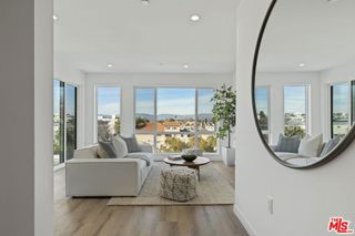 10918 Camarillo Street 301, North Hollywood, CA 91602