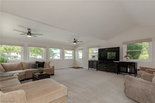 5600 Reef Road, Mentor On The Lake, OH 44060