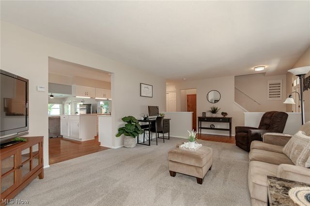 5600 Reef Road, Mentor On The Lake, OH 44060