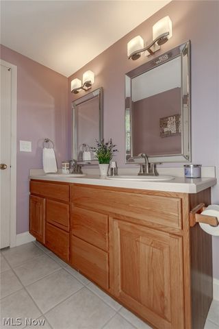 5600 Reef Road, Mentor On The Lake, OH 44060