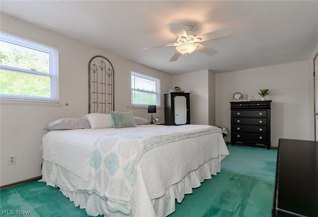 5600 Reef Road, Mentor On The Lake, OH 44060