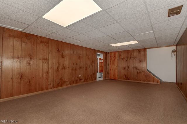 5600 Reef Road, Mentor On The Lake, OH 44060