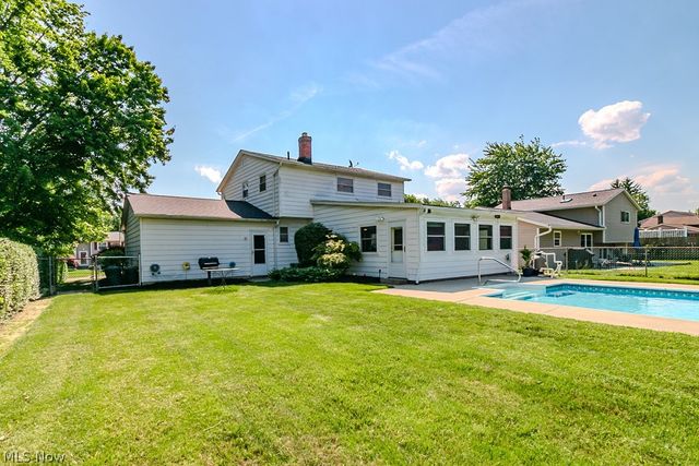 5600 Reef Road, Mentor On The Lake, OH 44060