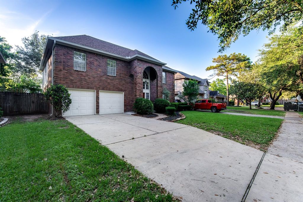 2710 Double Lake Drive, Missouri City, TX 77459