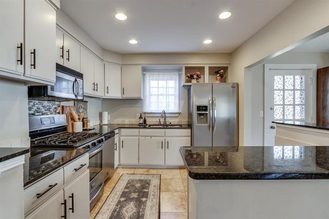 1615 NW 42nd Place, Oklahoma City, OK 73118