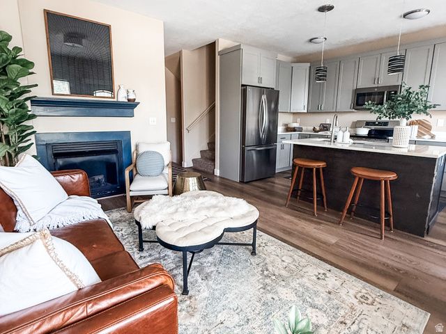 14603 S PEBBLE ROSE DR, Herriman, UT 84096