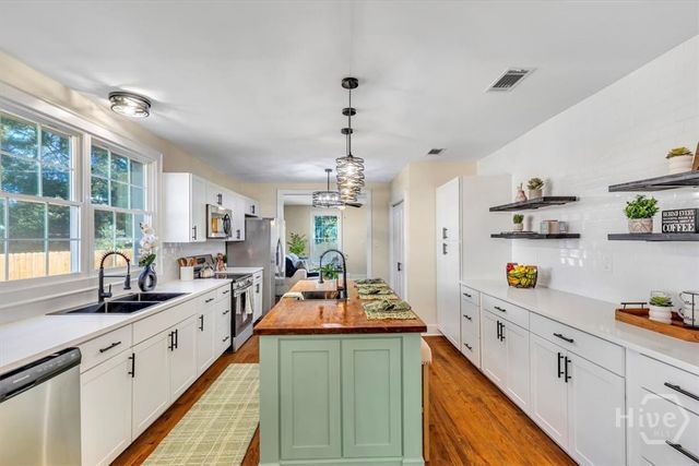 112 Oleander Ave, Savannah, GA 31404