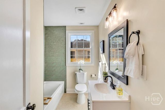 112 Oleander Ave, Savannah, GA 31404