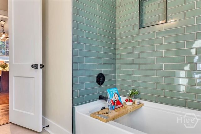 112 Oleander Ave, Savannah, GA 31404