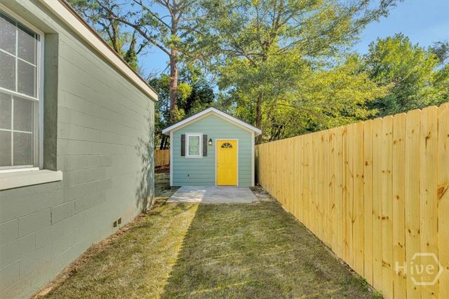 112 Oleander Ave, Savannah, GA 31404