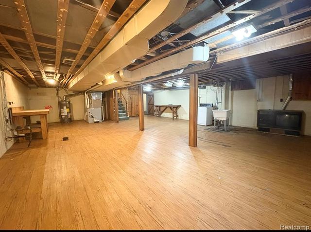 2332 Nolen Drive, Flint, MI 48504